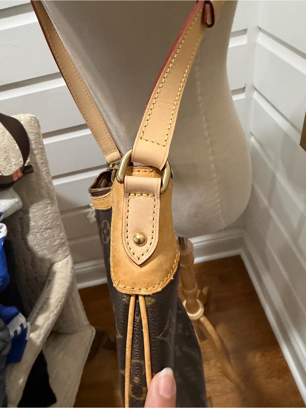 Louis Vuitton Monogram Odeon Crossbody Shoulder bag 
Full inclusion - Picture 6 of 10